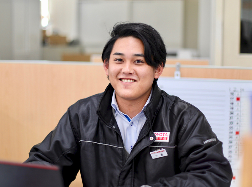 事務　先輩社員の声